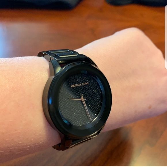 Black Authentic Michael kors watch main image 5